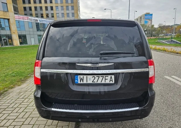 Chrysler Town &amp; Country cena 45000 przebieg: 345000, rok produkcji 2015 z Warszawa małe 106